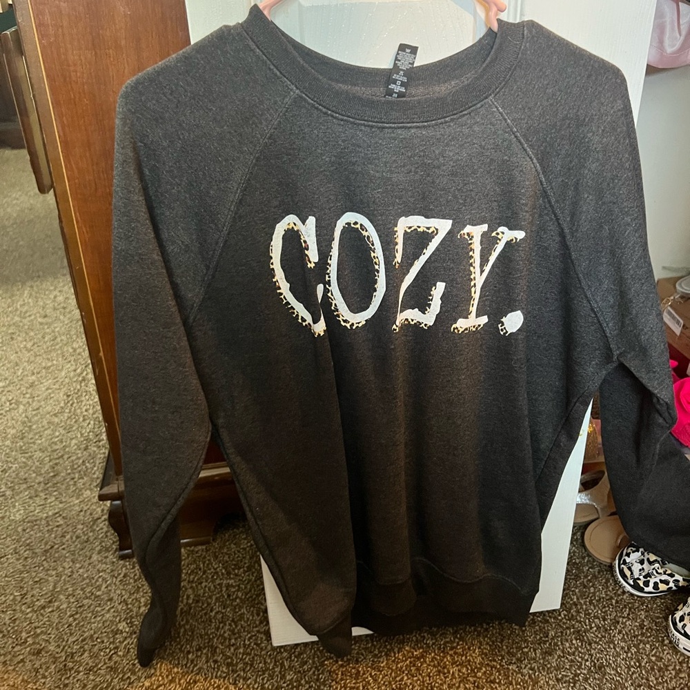 New. Boutique brand , grey sweatshirt. Size small.